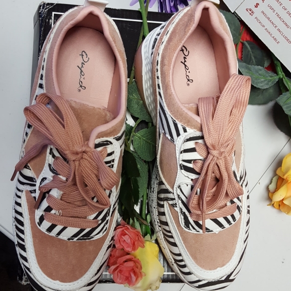 NIB womens Qupid Terrance suede shoes size 5 & 6 - Picture 3 of 10